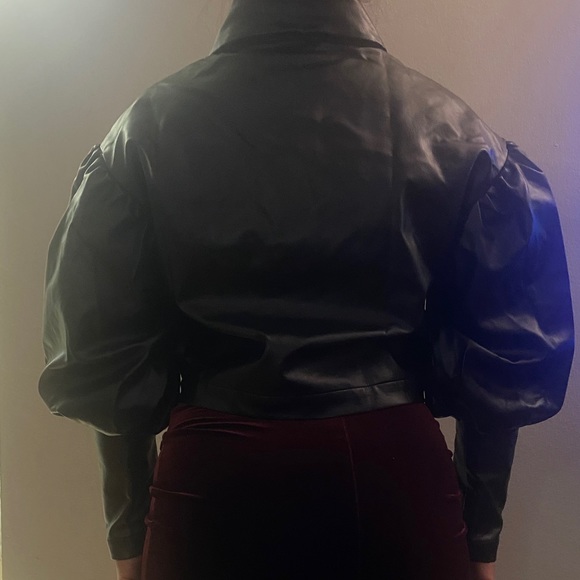 Leather jacket - Picture 3 of 3